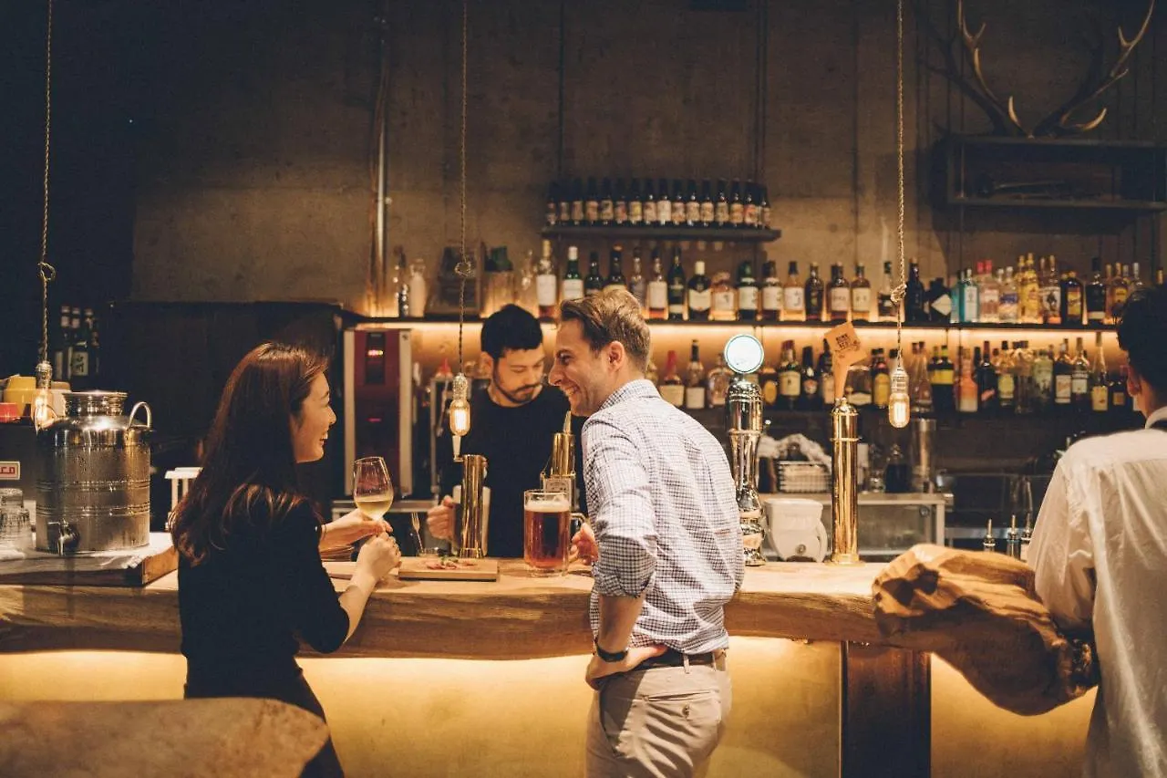 Nui. Hostel & Bar Lounge Tokyo Giappone